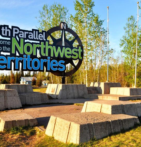 60th parallel park sign