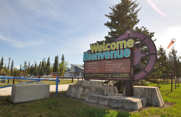 60th parallel sign