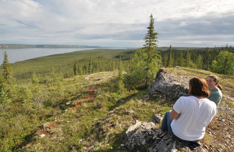Gwich'in - Tithegeh Chii Vitaii Lookout